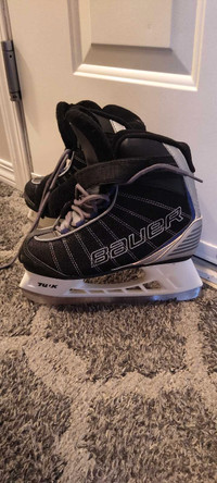 Bauer youth skates size 4
