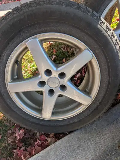 Winter Tires on Rims – 215/65R16 – Great Condition Set of 4 winter tires mounted on rims, used for 2...