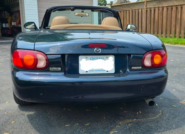 2000 Mazda MX-5 Miata in Cars & Trucks in City of Toronto - Image 4