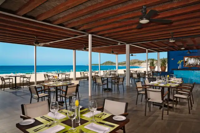 OCEANVIEW TWO BEDROOM TIMESHARE CONDO FOR RENT IN LOS CABOS in Mexico in Canada - Image 9