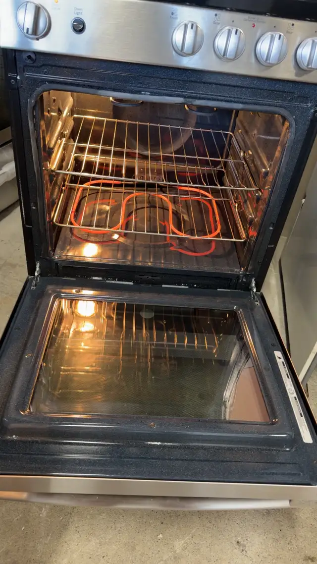 24” GE Stainless steel stove  in Stoves, Ovens & Ranges in City of Toronto - Image 6