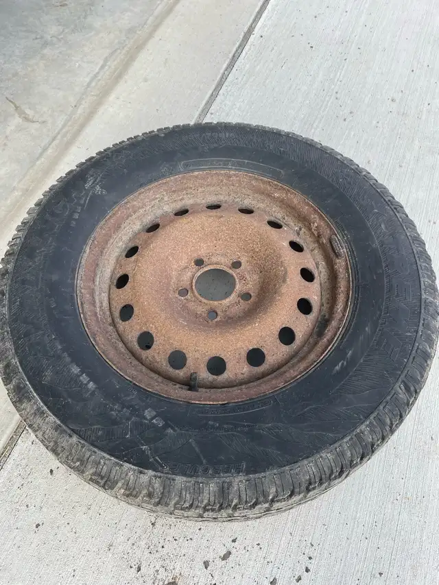 Used winter tires in Tires & Rims in Grand Bend - Image 3