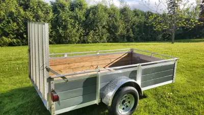 5 X 10' NEW TRAILER - Not A Dealer - 5 X 10 ' Never rust Aluminum ,Stainless Steel , & Wood Trailer...