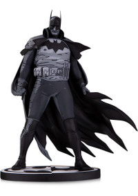 Batman Gotham By Gaslight Black And White Statue - DC Comics 