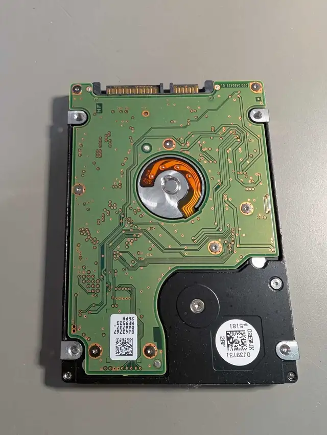 500Gb SATA HDD 2.5". absolutely New. S.M.A.R.T report included. 63005667559939121