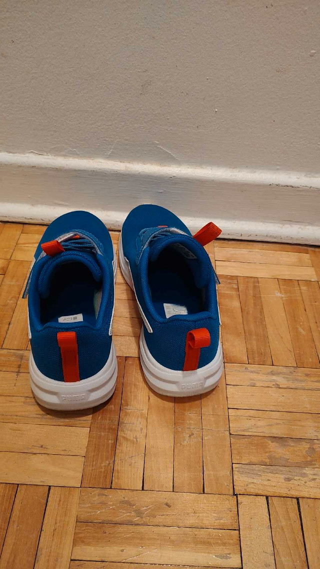 Brand new Puma shoes kids size 3 dans Enfants et jeunesse  à Ville de Montréal - Image 2