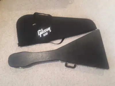 Gibby bag & Vee case, View more