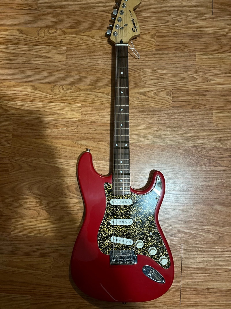 Fender Squier Electric Guitar Guitars Cole Harbour Kijiji