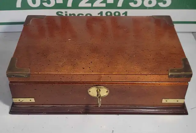 Locking Wood Jewelry Box 12x7x4 Inches in Jewellery & Watches in Barrie - Image 2