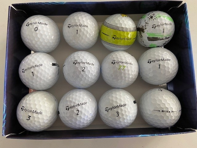 Douzaine de balles TaylorMade état (Mint) dans Golf  à Ville de Québec