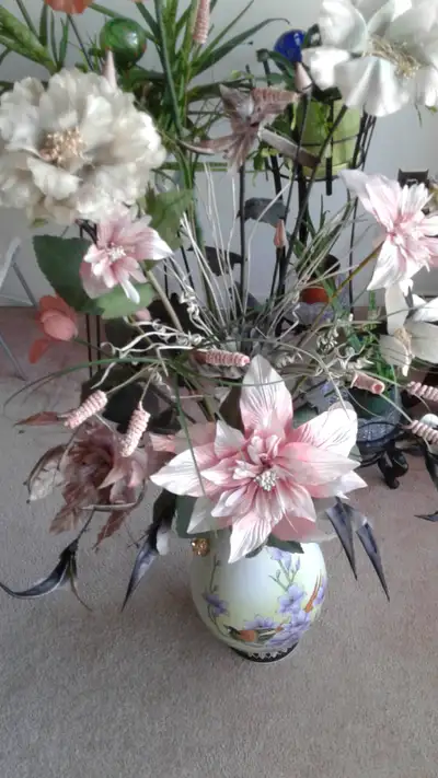 Beautiful hand crafted Tall Vase with the hand made silk decorative flowers in perfect condition. Sm...