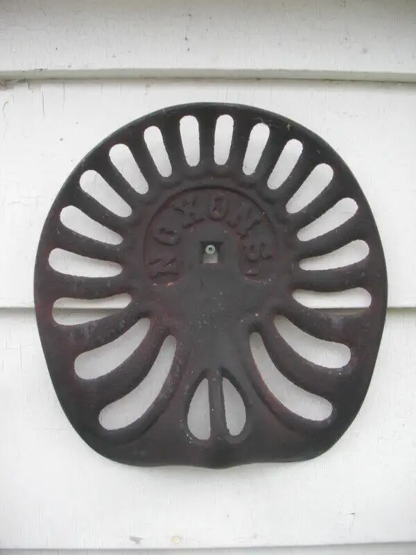 Antique Tractor Seats in Arts & Collectibles in Mississauga / Peel Region - Image 6