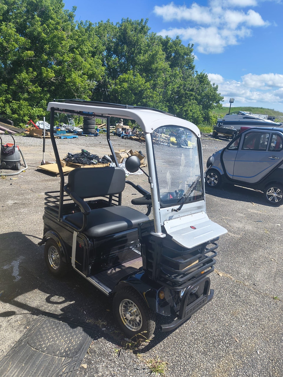 Solar Loadrider Mobility Scooter – Demo Unit – $3,799 + HST