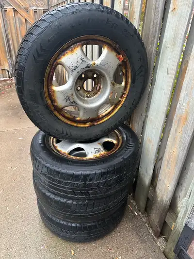 Honda CRV 225/65/17 rim with TPS tires are not good.