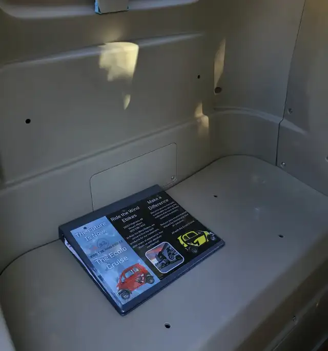 Electric enclosed scooter in Cars & Trucks in Mississauga / Peel Region - Image 6