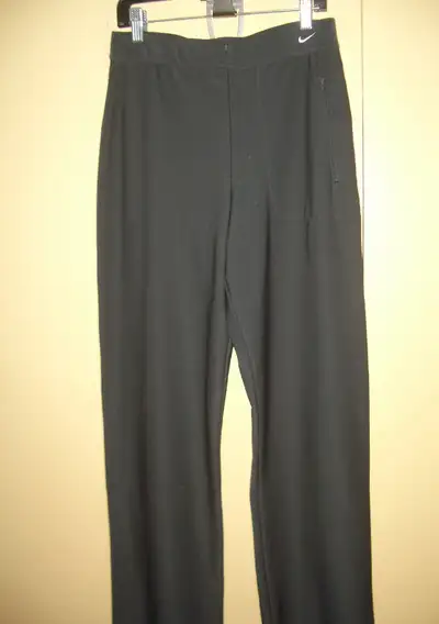 pantalons NIKE straight leg pants, 2 side zipper pockets  size S, View more