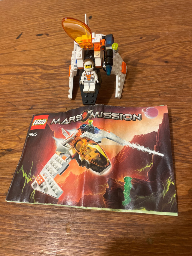 Lego 7695 (Mars mission) dans Jouets et jeux  à Ouest de l’Île