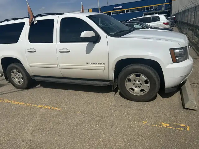 2012 Chevy Suburban LT64840181448577122