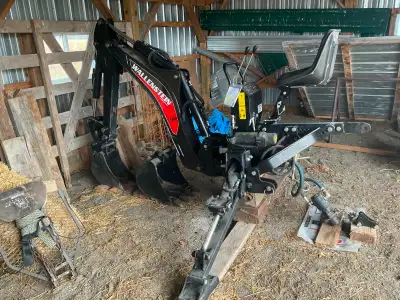BACKHOE: WALLENSTEIN GX720, pto driven, used very little, always stored inside. Only ever used on my...