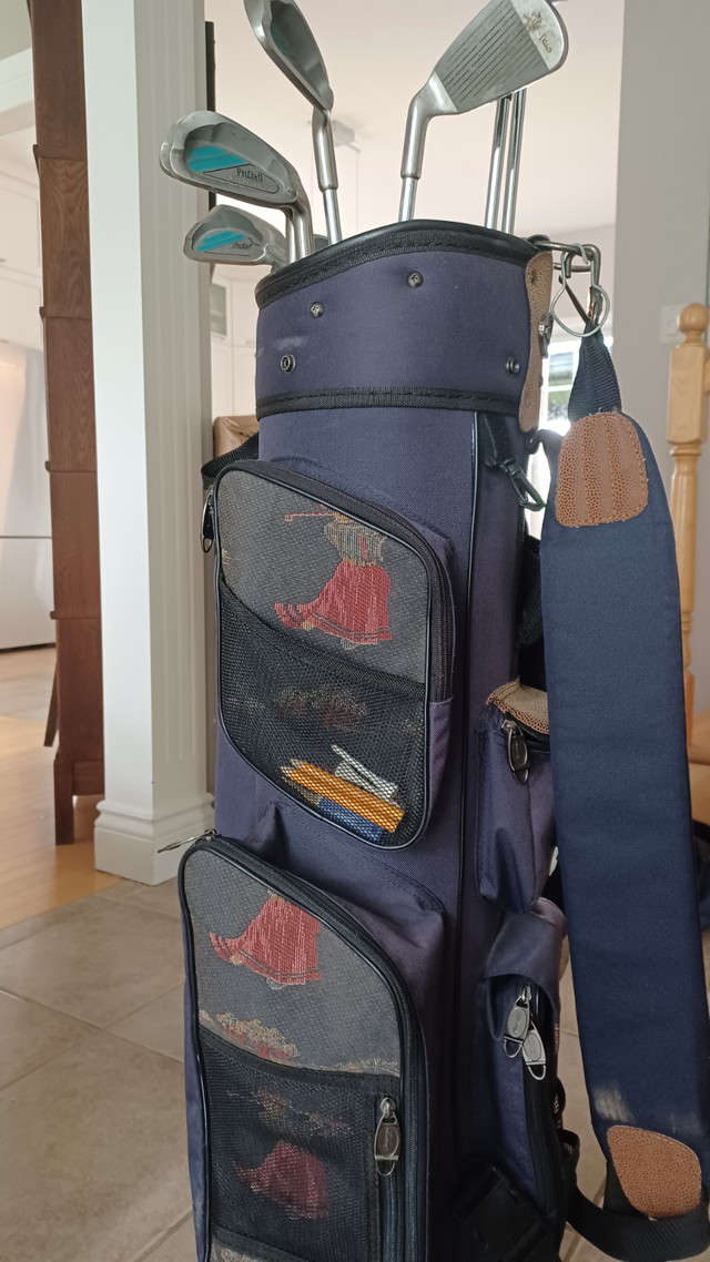 Sac de golf avec batons dans Golf  à Ville de Québec