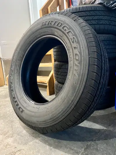 Bridgestone Dueler H/T 685 255/70R18 113T All Season Tire. Single Tire, Brand new, never seen the ro...