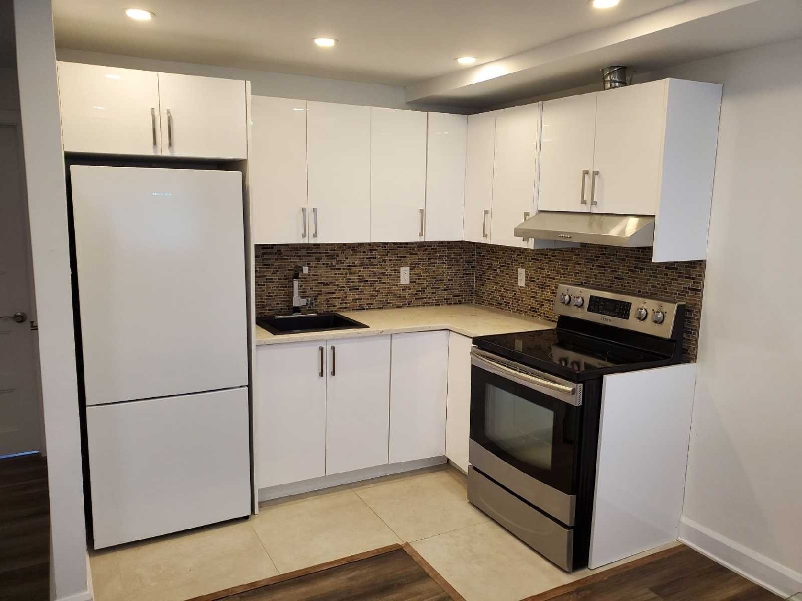 1 bed 1 bath Apartment in Cote Saint Luc Montreal — photo 1