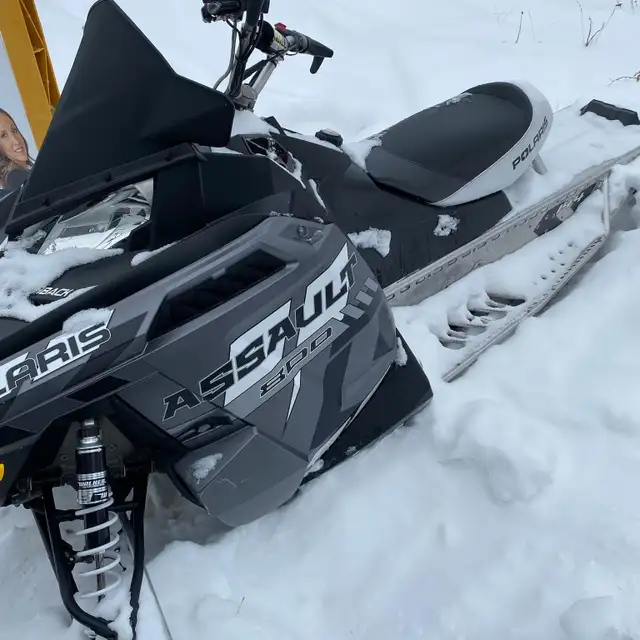 2015 switchback assault 800 in Snowmobiles in Winnipeg - Image 5