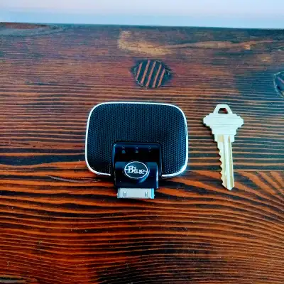 Blue Mikey Condenser Microphone 30 Pin, View more