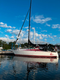 Set Sail on this J30 Sailboat - Immaculate Condition