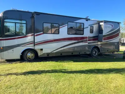 37 ft class a diesel pusher 2009 Cummins 340 engine 120,000 kms 4 slides
