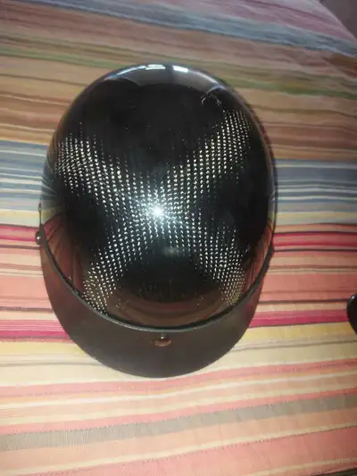 Casque de moto dot hci fait tres petit