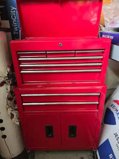 Top and roller bottom tool chest, View more
