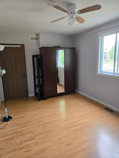 Furnished large room available with shared common areas in downtown kitchener. Ideal for a professio...