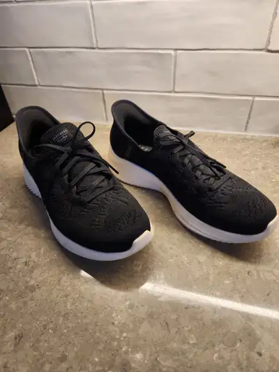 Ladies Sketchers Slip on shoes (size 9.5, EU 39.5), View more