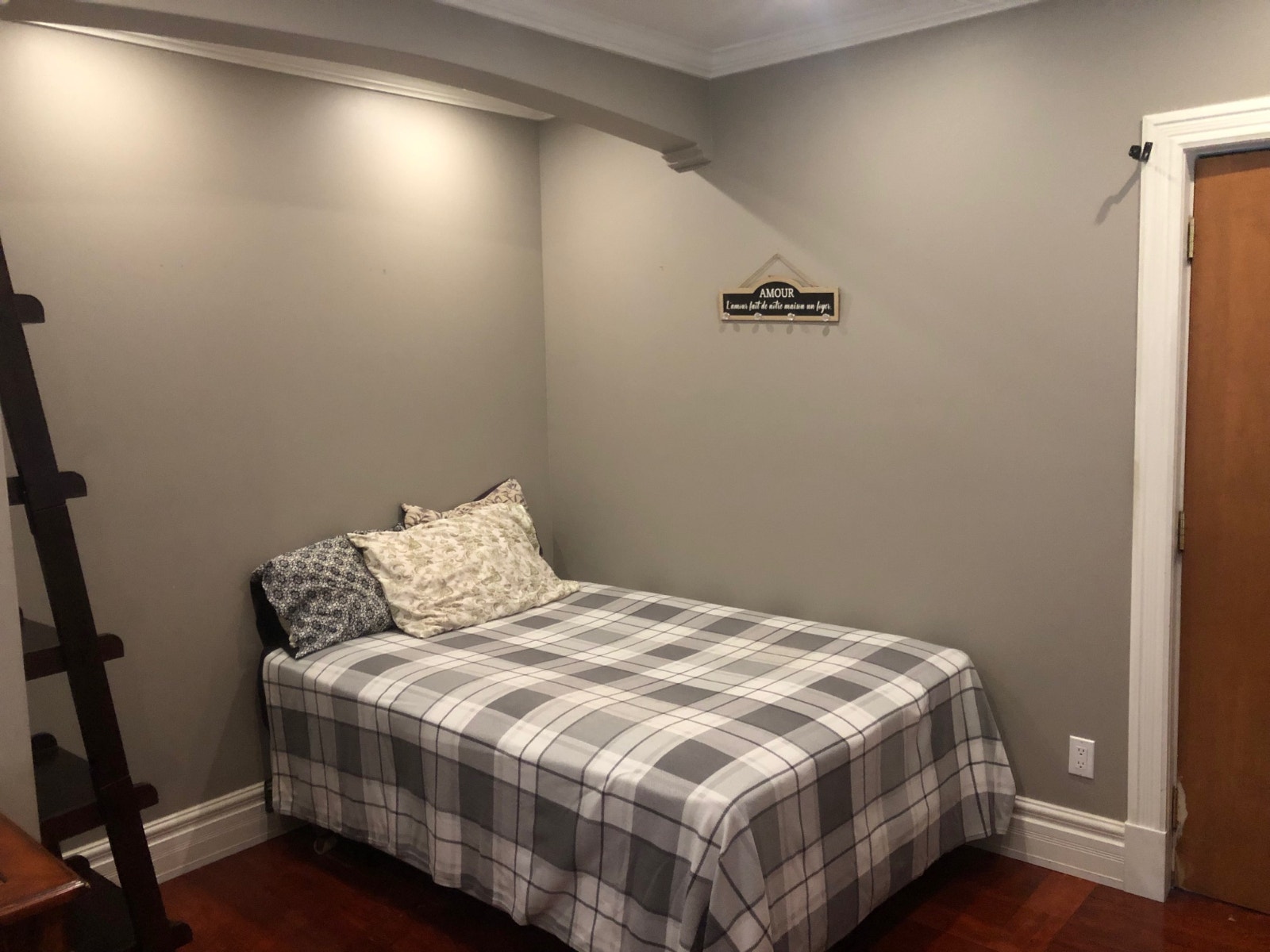Chambre dans une très grande maison — photo 3