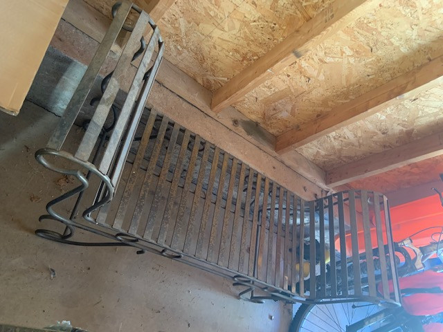 Wrought Iron Bench in Patio & Garden Furniture in Oakville / Halton Region - Image 2