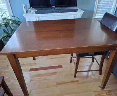 Nice Dining / Kitchen Table, View more
