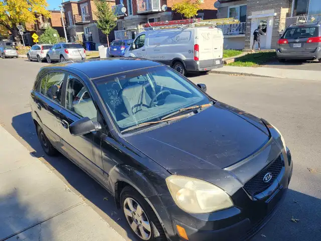 Kia Rio5 2006 – 258,000 km – Sold As Is