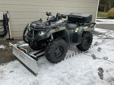 Arctic Cat Textron 500 automatic ATV with plough for sale. Only 2,000 km on it. Always stored in gar...