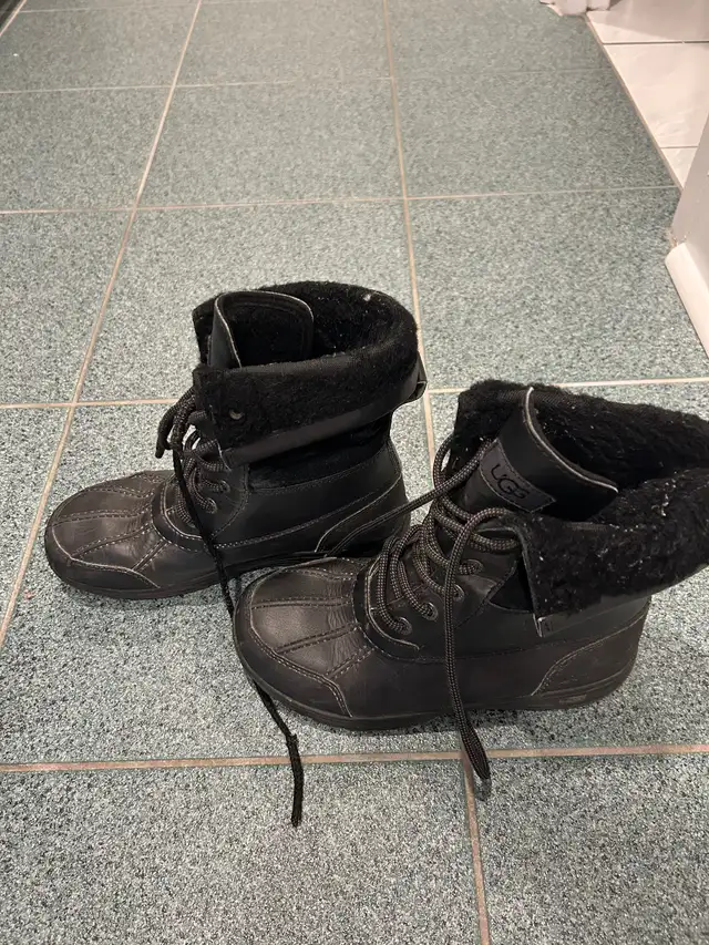 Kids UGG Winter Boots & Nike Shoes in Kids & Youth in City of Toronto - Image 3