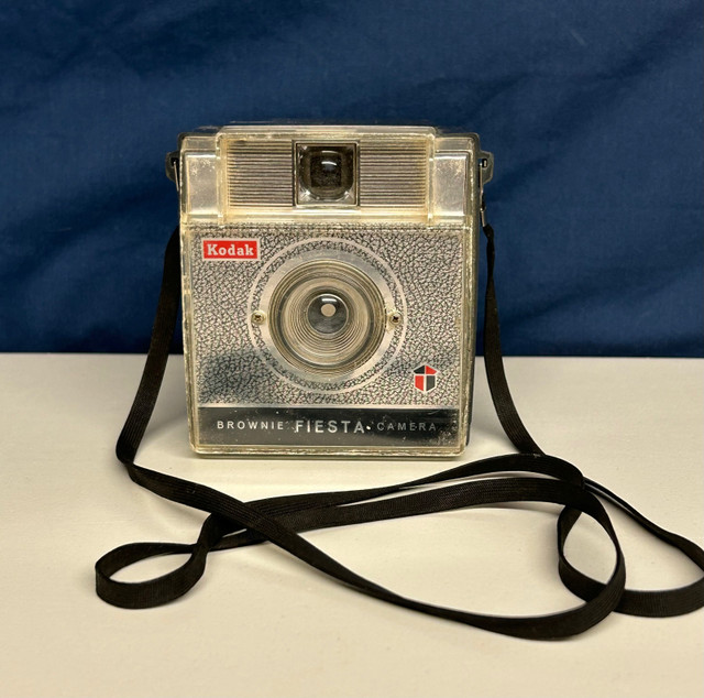 Kodak Vintage Camera  in Cameras & Camcorders in Red Deer