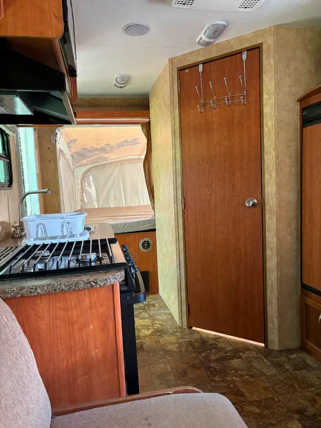 2011 StarCraft Hybrid RV trailer in Travel Trailers & Campers in Dartmouth - Image 9