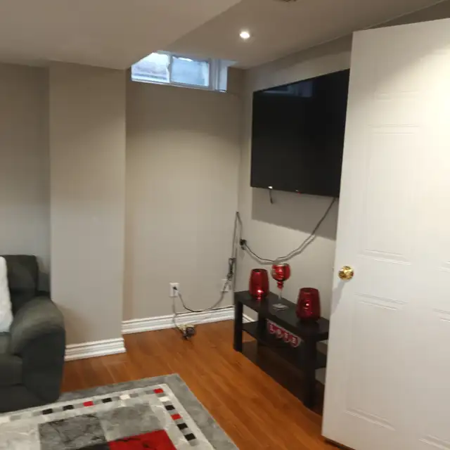 Basement apartment for rent, no parking, female only in Long Term Rentals in Markham / York Region - Image 9
