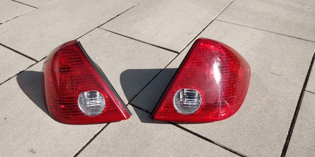 Pontiac G6 taillights dans Pièces de carrosserie  à Laval/Rive Nord