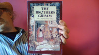 THE BROTHERS GRIMM The Complete Fairy Tales 1998 softcover