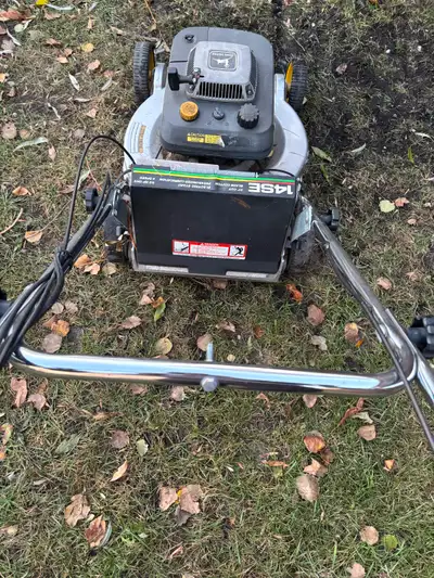 John Deere lawnmower battery start option self propelled bag, View more