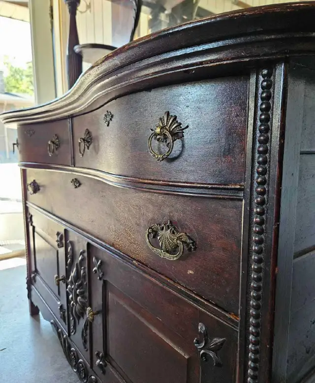 Buffet with Hutch - Delivery Available in Hutches & Display Cabinets in Winnipeg - Image 4
