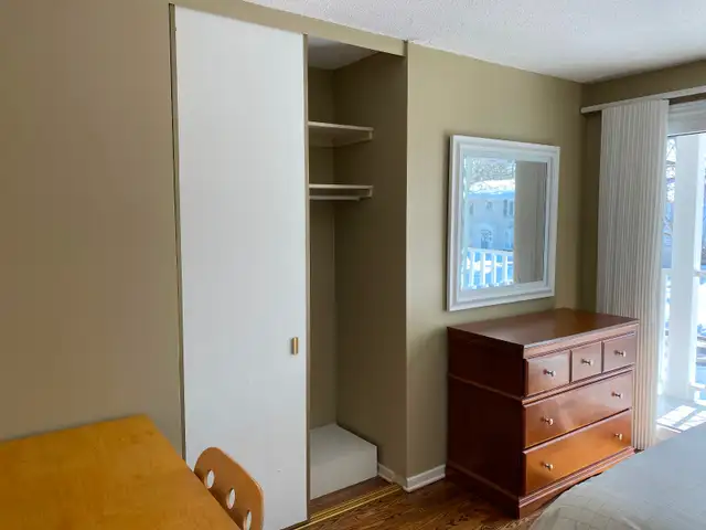 NEAR ALGONQUIN COLLEGE: Large, bright room in a quiet home in Room Rentals & Roommates in Ottawa - Image 5