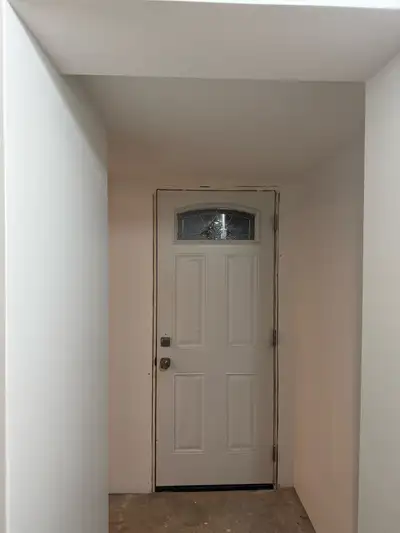 1 bdrm basement unit with separate entrance
