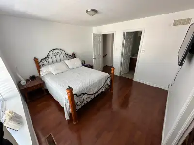 Denview Ave & Silverfox Cres. Available June 1, 2026 (Maybe sooner) Exclusive bathroom (Ensuite) Uti...
